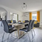 Apartamento Delux Mihaela Banj