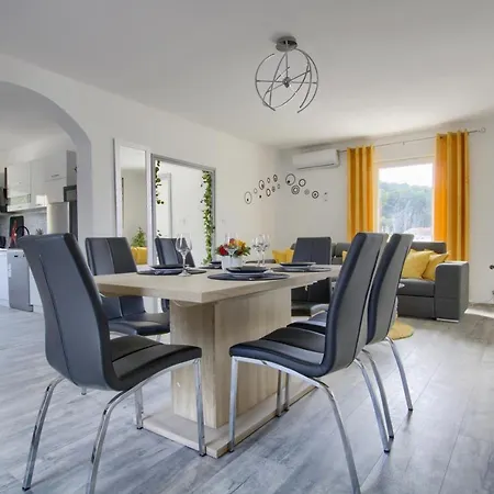Appartement Delux Mihaela Banj