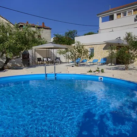 Apartment Mihaela Banj