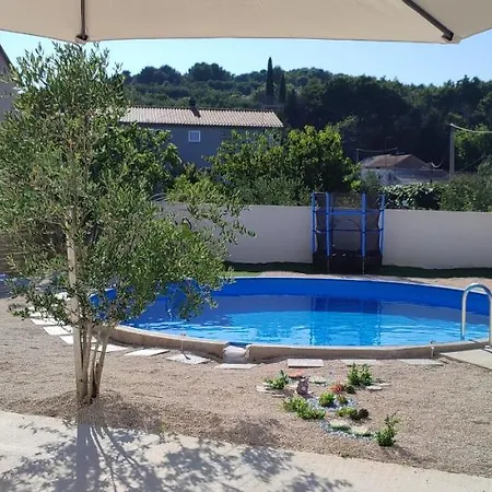 Apartment Mihaela Banj