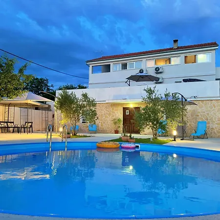 Mihaela Apartment