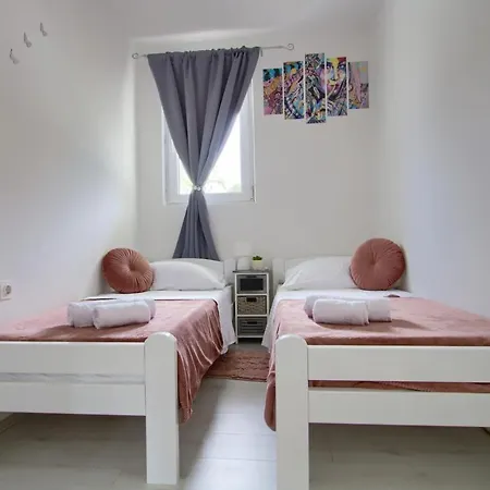 Delux Mihaela Appartamento